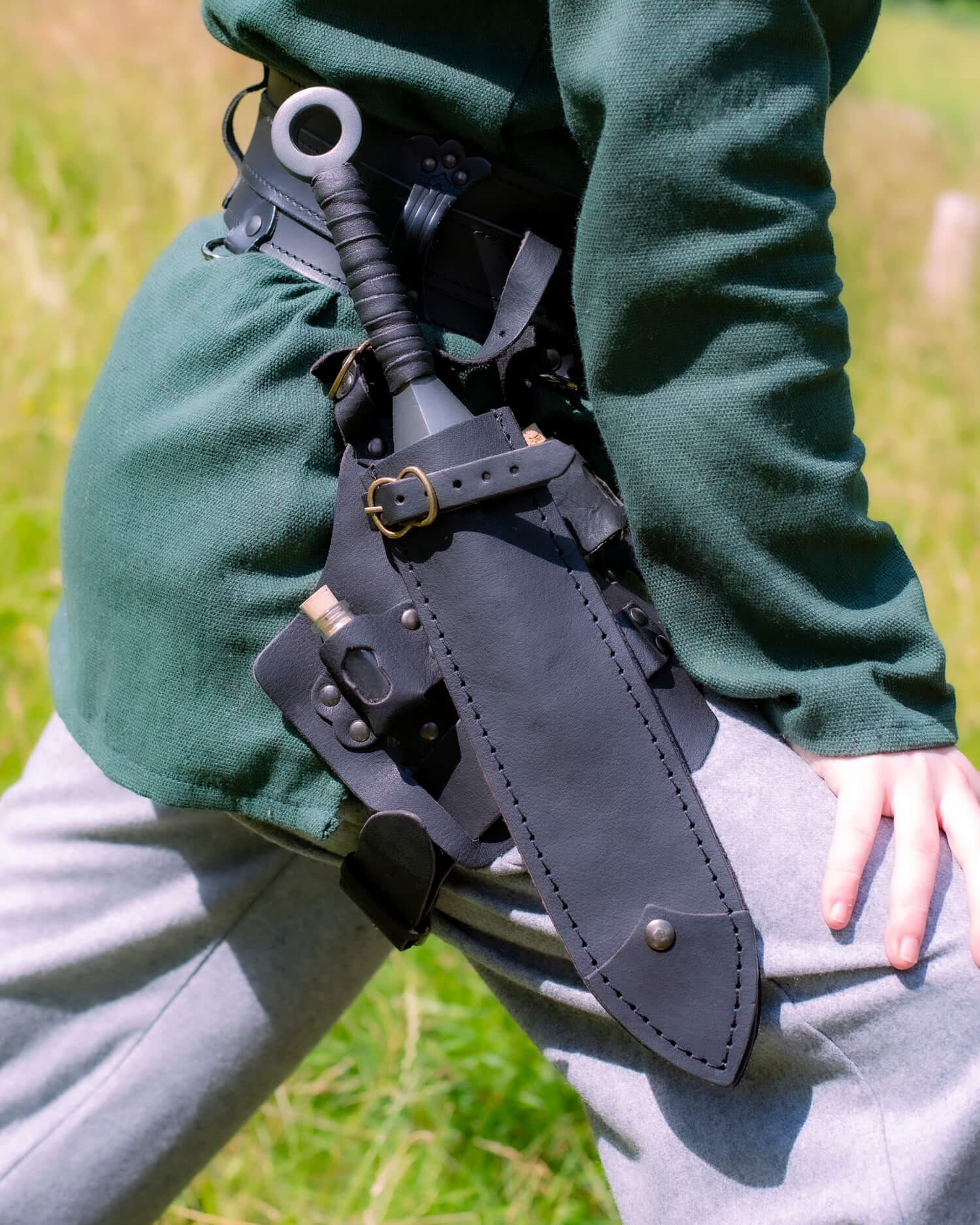 Trinity holster with dagger sheath